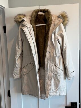 A&F Ultra Women’s Cream Coat with Faux-Fur Trim and removable fur vest